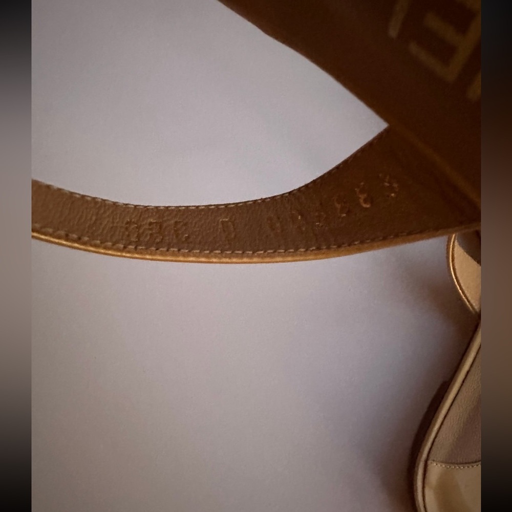 CHANEL Women's Yellow Sandals with Gold Cc. - Picture 5 of 15